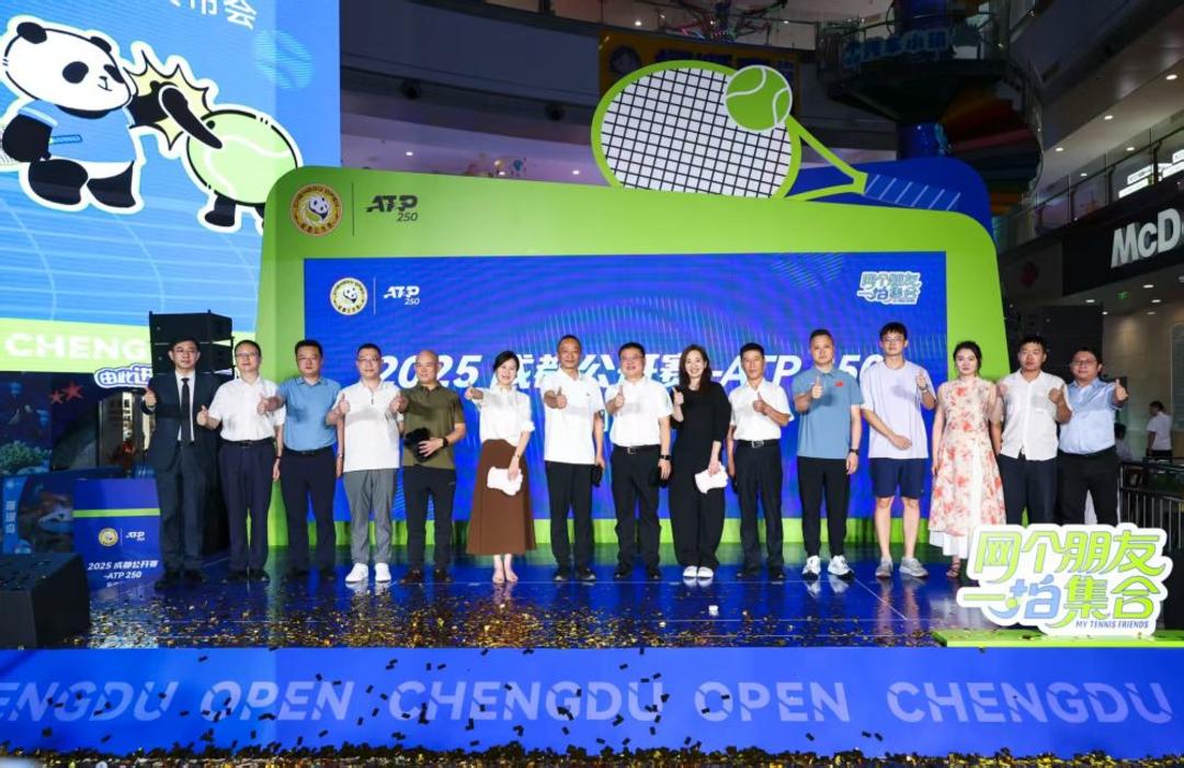 2025夏窗转会费排行：伊萨克压哨登顶标王，利物浦包揽前三，英超前十占八席