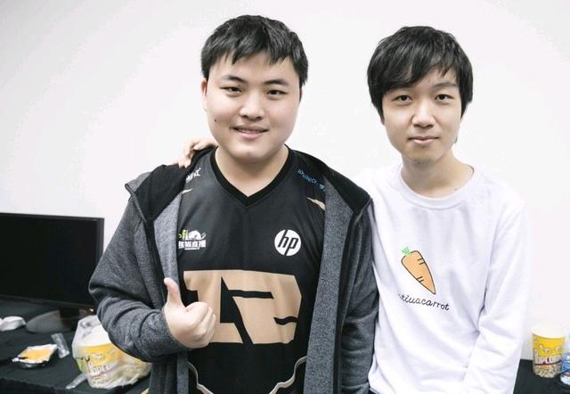 2020年11月以来西蒙国家队点球大战7次扑点，同期仅少于大马丁.