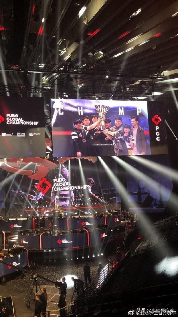 0：5惨败！巴萨1战创新纪录，挺进决赛！球迷感叹：全队帮1人圆梦